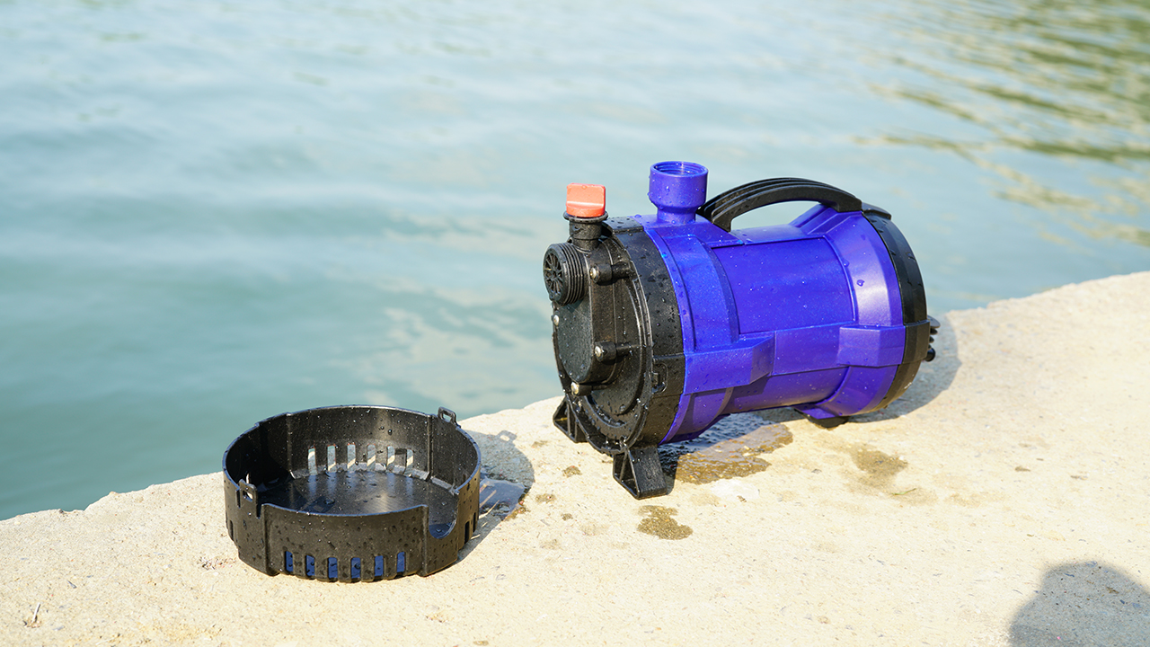 Bomba submers&iacute;vel anf&iacute;bia combinada multifuncional